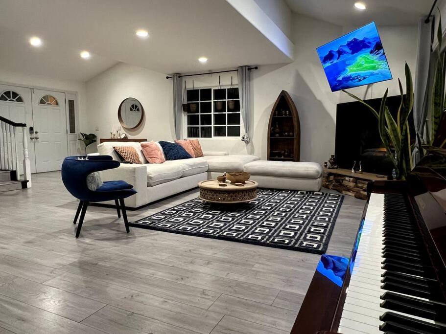 Stylish Mediterranean Villa, Pool, Jacuzzi, Hollywood & Malibu Bliss Los Angeles Exterior photo