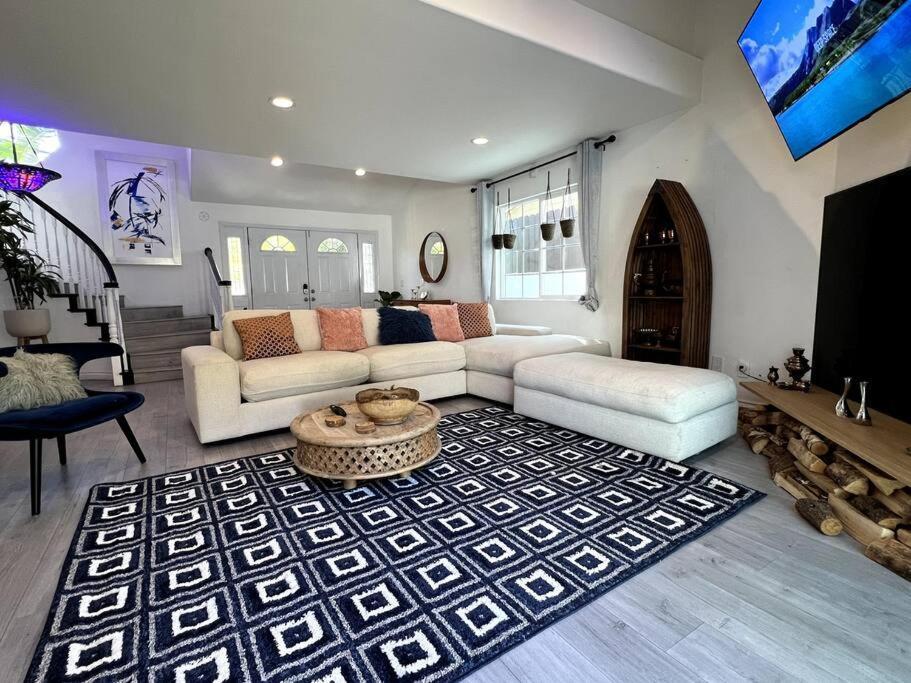 Stylish Mediterranean Villa, Pool, Jacuzzi, Hollywood & Malibu Bliss Los Angeles Exterior photo